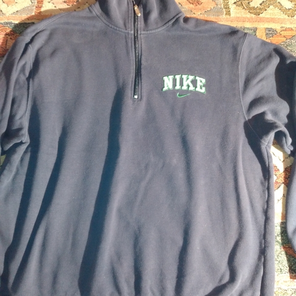 retro nike sweatshirt